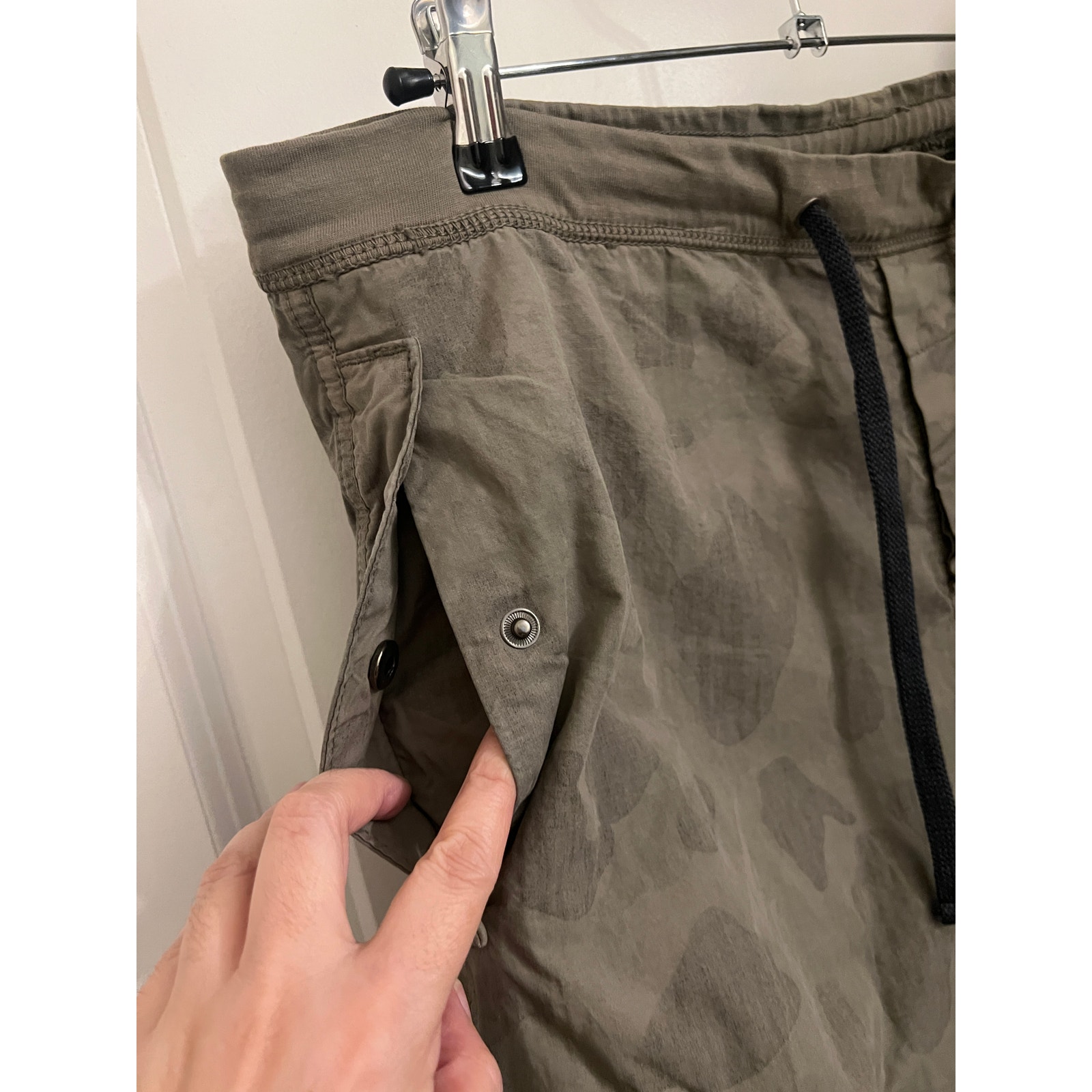 James Perse Camo Cargo Pants Drawstring Pull On Men's L Utility Military Skater — image 7 of 8